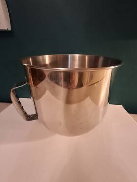 3321 Cuisinart 6.5 Stand Mixing Bowl With Handle