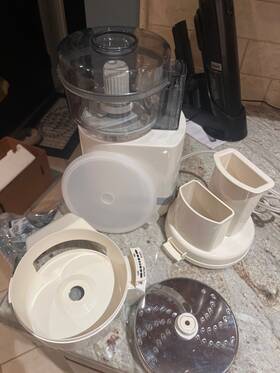 Cfp500 Cuisine Connie Food Processor Comes With Some Attachments