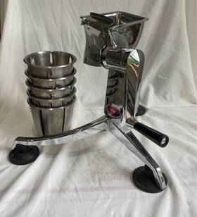 2323 Health Craft Salad Machine Vegetable Chopper Shredder With 5 Cones And Guard