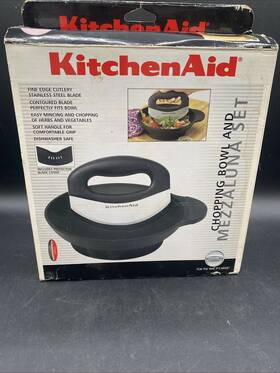 5026541 Kitchenaid Kitchen Aid Chopping Bowl And Mezzaluna Set
