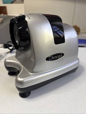 J8006hds Omega Multi Purpose Juicer/food Processor Just The Base Only Motor
