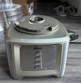 2142920 Oster Food Processor - 500 Watts Base And Accesories