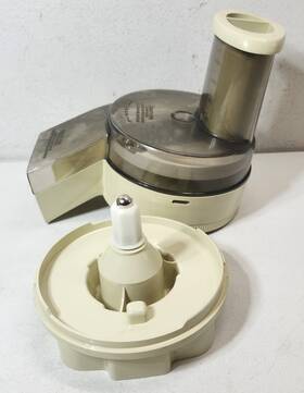 968-18 Oster Regency Kitchen Salad Maker Chute Attachment Food Processor Part 957-16f