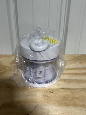 101090 Pampered Chef Manual Food Processor Item Old Number 2581
