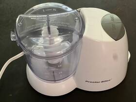 72400 Proctor Silex Proctor-silex 3 Cup Food Chopper White - Very Clean And Fast