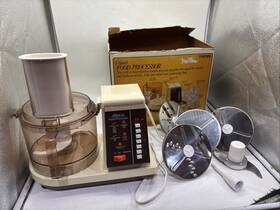 34.82368 Sears Vintage Countercraft 7 Speed Food Processor All Blades And Box Tested Works