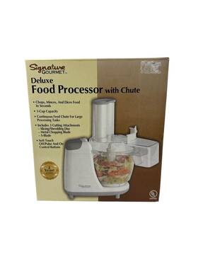 819834 Signature Gourmet Kitchen Deluxe Food Processor With Chute-niob- Complete