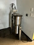 Robot Coupe R45 Vertical Cutter Mixer For Commercial Restaurant (new Lid!). Fixed Price $8499.00.