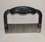 Pampered Chef Stainless Fancy Vegetable Crinkle Cutter 7 " Chopper Black Handle. Fixed Price $8.00.