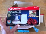 Vintage Betty Crocker Mini Chopper Compact Food Processor BC-1401. Fixed Price $12.50.