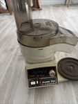 Original Oster Kitchen Center Regency Off-white Food Processor &pitcher Look. Fixed Price $80.00.