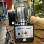 Robot Coupe R301 Ultra Combination Food Processor W/3.5 Quart Bowl T0685. Fixed Price $849.60.