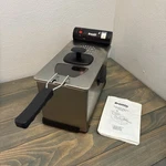 Bravetti Platinum 3 Litre Professional Electronic Deep Fryer Model EP65 (st). Fixed Price $34.99.