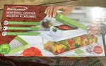 Brentwood KA-5022G Food Chopper And Vegetable Dicer With 6.75-CUP Storage Nib. Fixed Price $25.00.