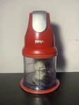 Ninja Food Chopper MODEL:NJ100 30 120V 60HZ 200W. Fixed Price $10.00.