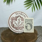 Stoneware Bread Warmer Trivet Seneca Ceramics Vermont Maple Leaf 6.5" Round. Fixed Price $14.25.