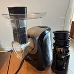 The Chew Electric 5-IN-1 Prep Express Vegetable Shredder +book Grate Slice. Fixed Price $28.00.