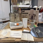 Vintage Black & Decker Food Processor D1FP1D Full Capacity Book Accessories *. Fixed Price $21.00.