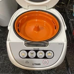 Tiger JBV-A10U 5.5 Cup 1.0L Microcomputer Rice Cooker Warmer Steamer Made Japan. Fixed Price $39.99.