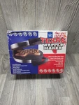 New Texas Maker Bcoww Outfitters Shaped Waffles 8.25" 800 Watts. Fixed Price $44.99.