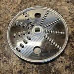 Kitchenaid 526840 Blade Fine Or Medium Shredding Disc. Fixed Price $9.99.