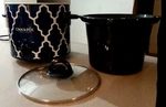 Crock Pot Sunbeam 3.5 Qt 14 Cups Slow Cooker SCR400-BLT-WM1 White & Royal Blue. Fixed Price $45.00.