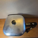 Vintage Sunbeam Electric Skillet FP-10A Controlled Heat Fry Pan With Lid Works. Fixed Price $36.99.