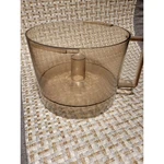 Vintage Hamilton Beach Scovill Food Processor Bowl 710-4. Fixed Price $13.00.