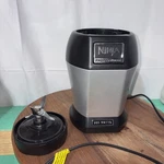 Ninja Professional Blender BL450 900 Watts Base And Blades Only. Fixed Price $20.00.