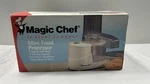 Nib Vtg Magic Chef Mini Food Processor 2 Speeds Pulse MCFP1 1.5 Cup Capacity. Fixed Price $22.00.