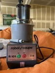 Robot Coupe R101P 2.5 Qt. 120V Combination Electric Food Processor - Gray. Fixed Price $600.00.