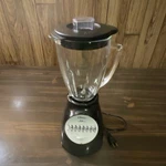 Oster 14-SPEED Blender Glass Jar, All-metal Drive, Settings, Black/clear. Fixed Price $43.00.